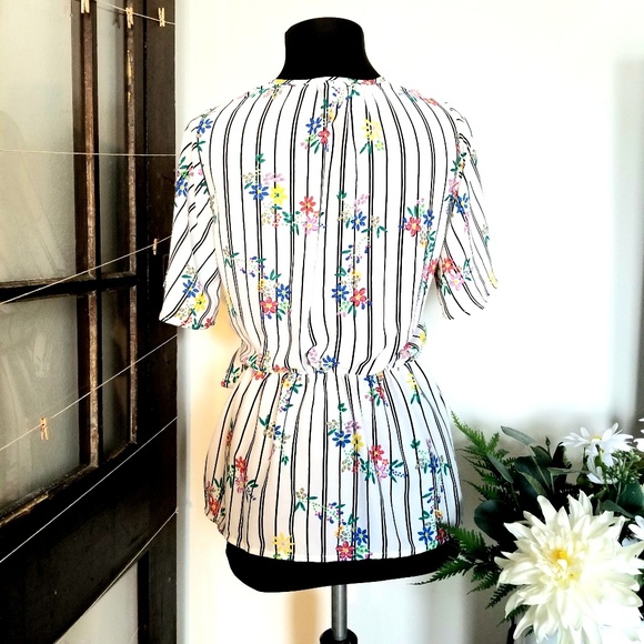 Tie Waist Floral Striped Blouse - Picture 2 of 5